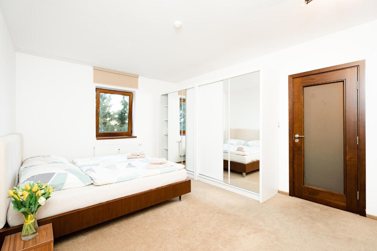 Apartmany Jako Doma プルゼニ エクステリア 写真